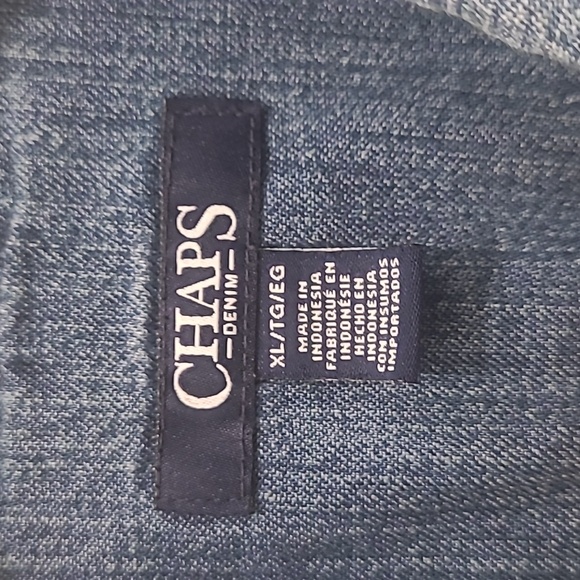 Chaps Denim Jean Button Down Vest. - Picture 6 of 10
